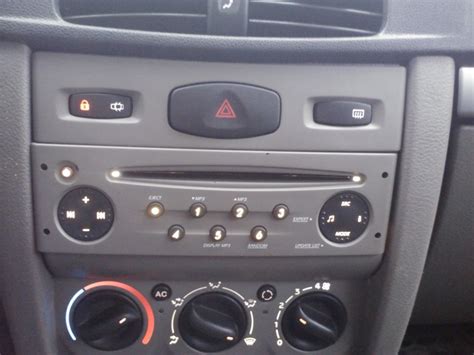 Лучшие варианты для замены магнитолы на Renault Scenic 2